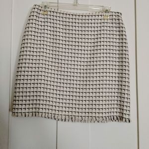 New York & Co 8 lined skirt